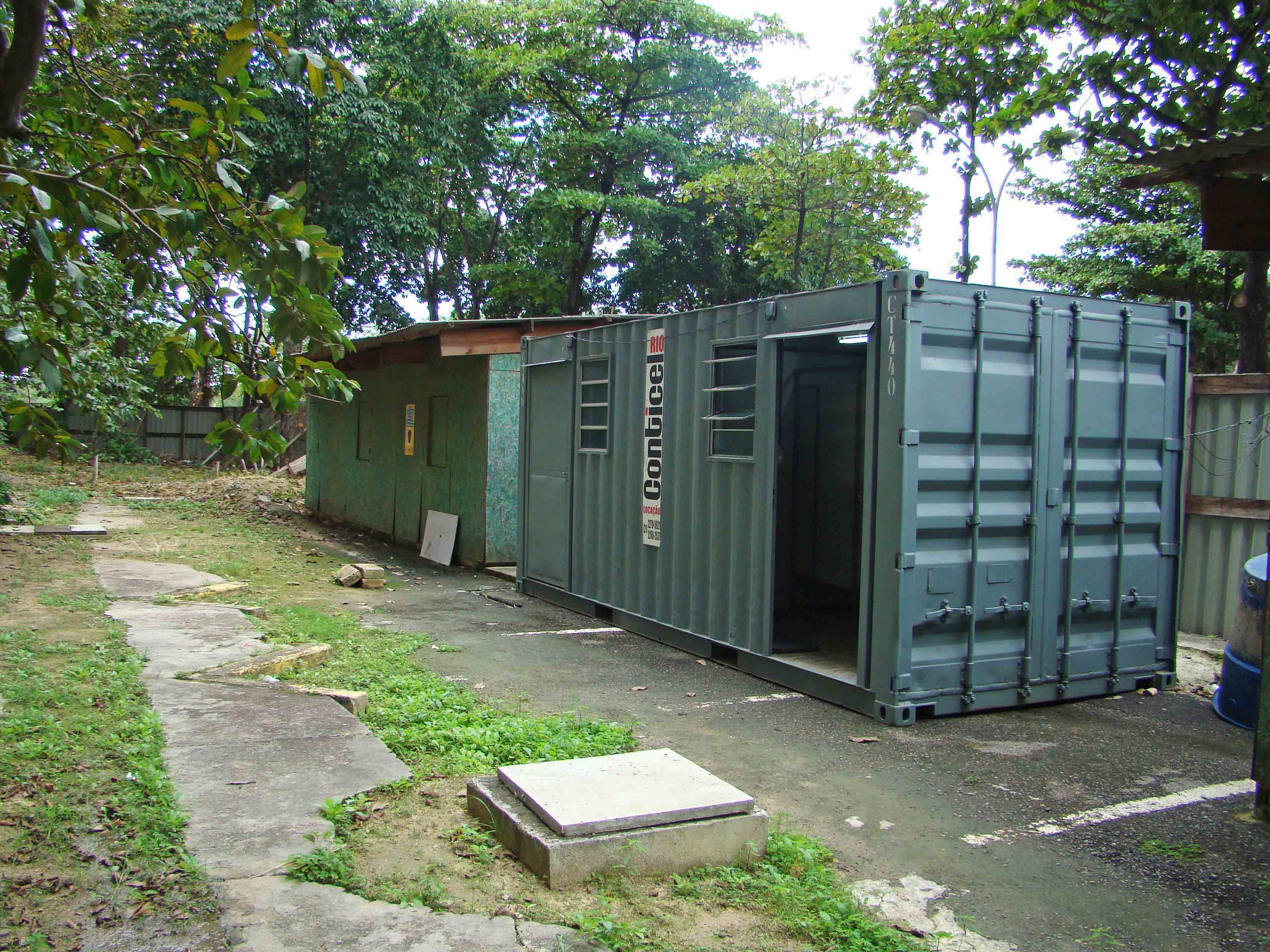 Containers do canteiro de obra